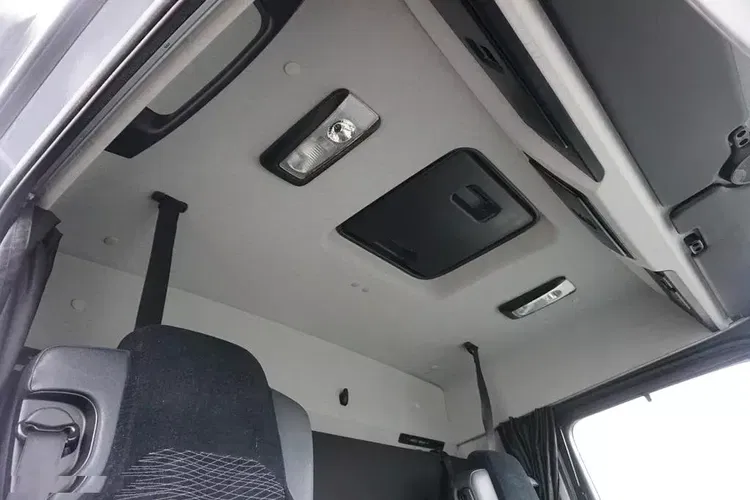 Mercedes zdjęcie 17