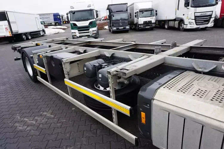 Mercedes zdjęcie 32