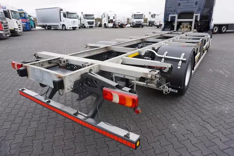 Mercedes zdjęcie 38