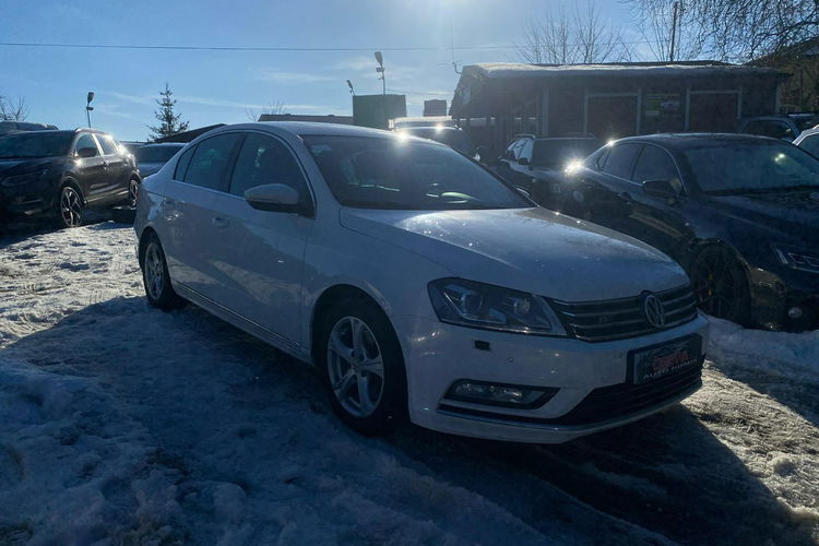 Volkswagen Passat 2.0tdi 177KM 4-Motion R-Line skóry ledy bi xenon Webasto 1.r. Gwarancj zdjęcie 3