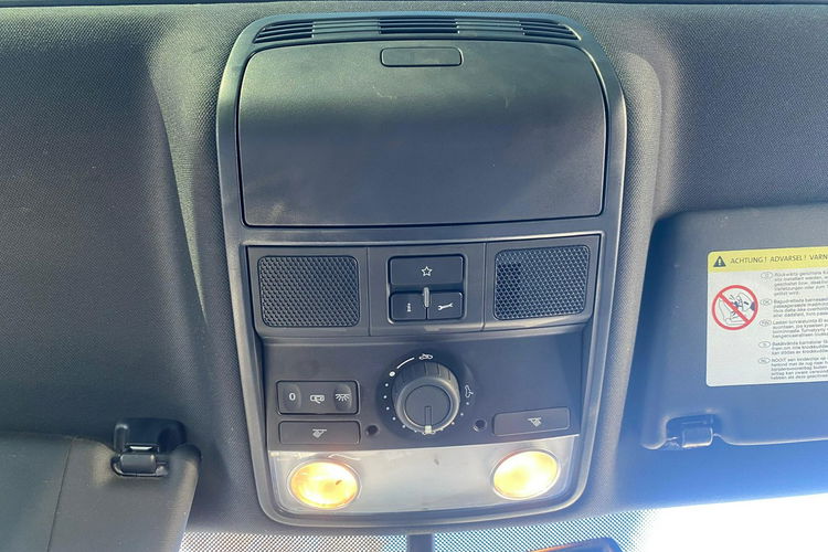 Volkswagen Passat 2.0tdi 177KM 4-Motion R-Line skóry ledy bi xenon Webasto 1.r. Gwarancj zdjęcie 35