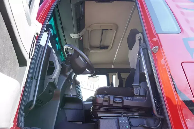 MAN TGX 33.640 6x4 / DMC 70000 kg / 280 tys. km zdjęcie 15