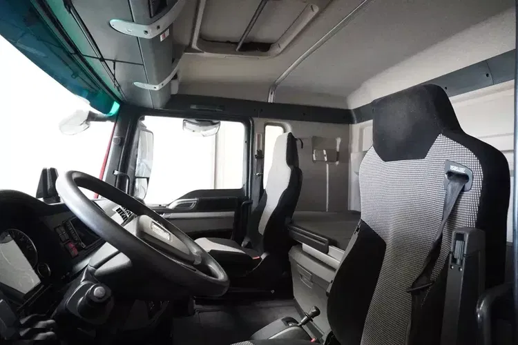 MAN TGX 33.640 6x4 / DMC 70000 kg / 280 tys. km zdjęcie 16