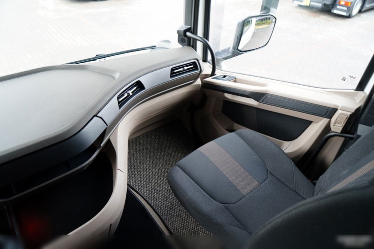 DAF XG 480 / RETARDER / KLIMATYZACJA POSTOJOWA / POLSKI SALON / PO KONTRAKCIE SERWISOWYM zdjęcie 29