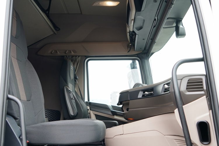 DAF XG 480 / RETARDER / KLIMATYZACJA POSTOJOWA / POLSKI SALON / PO KONTRAKCIE SERWISOWYM zdjęcie 35