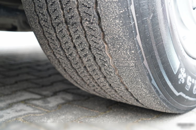 Volvo FH 500 / TANDEM PRZEJAZDOWY 120 M3 / WINDA / KLIMATYZACJA POSTOJOWA / + FRUEHAUF / OŚ PODNOSZONA / SAF / MOCNA PODŁOGA  4x2 zdjęcie 36