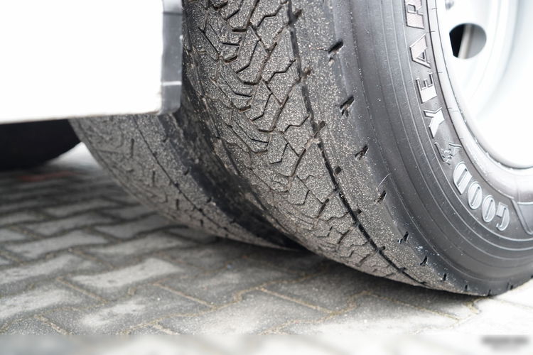 Volvo FH 500 / TANDEM PRZEJAZDOWY 120 M3 / WINDA / KLIMATYZACJA POSTOJOWA / + FRUEHAUF / OŚ PODNOSZONA / SAF / MOCNA PODŁOGA  4x2 zdjęcie 38