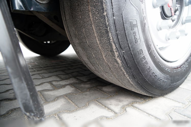 Volvo FH 500 / TANDEM PRZEJAZDOWY 120 M3 / WINDA / KLIMATYZACJA POSTOJOWA / + FRUEHAUF / OŚ PODNOSZONA / SAF / MOCNA PODŁOGA  4x2 zdjęcie 41