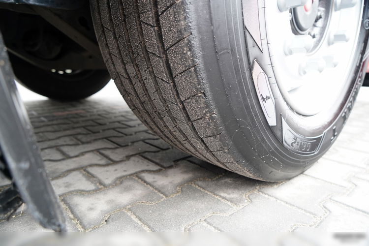 Volvo FH 500 / TANDEM PRZEJAZDOWY 120 M3 / WINDA / KLIMATYZACJA POSTOJOWA / + FRUEHAUF / OŚ PODNOSZONA / SAF / MOCNA PODŁOGA  4x2 zdjęcie 42