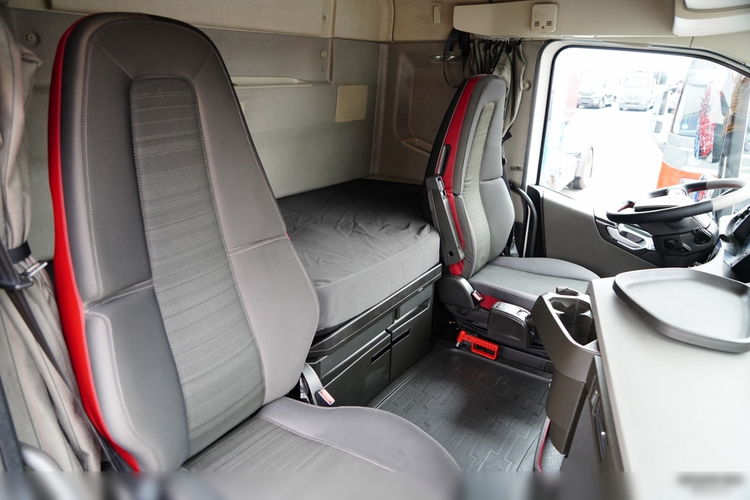 Volvo FH 500 / TANDEM PRZEJAZDOWY 120 M3 / WINDA / KLIMATYZACJA POSTOJOWA / + FRUEHAUF / OŚ PODNOSZONA / SAF / MOCNA PODŁOGA  4x2 zdjęcie 57