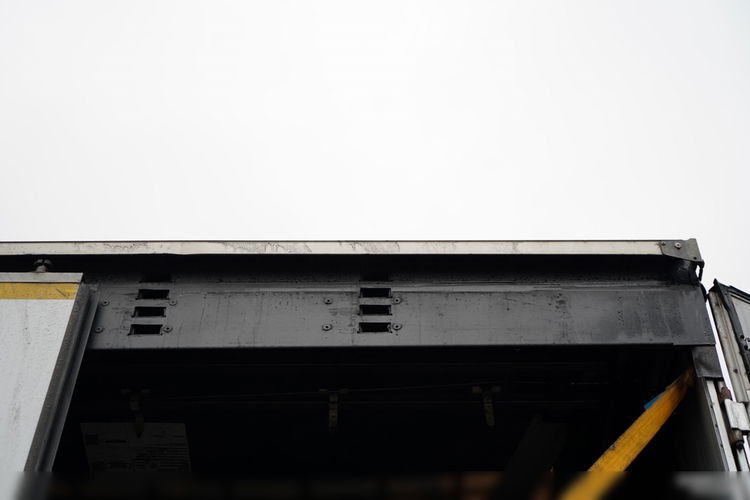 Wielton FIRANKA / MEGA / DACH PODNOSZONY / SYSTEM BDE - ROZSUWANE SŁUPKI / SAF / DACH ZBROJONY zdjęcie 22