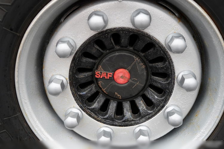 Wielton FIRANKA / MEGA / DACH PODNOSZONY / SYSTEM BDE - ROZSUWANE SŁUPKI / SAF / DACH ZBROJONY zdjęcie 28