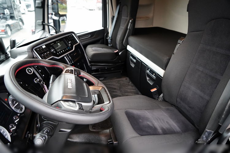 Iveco S-WAY / 510 / RETARDER / KLIMA POSTOJOWA / CAŁA NA PODUSZKACH  zdjęcie 25
