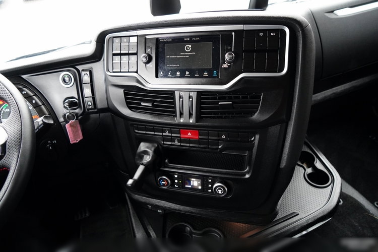 Iveco S-WAY / 510 / RETARDER / KLIMA POSTOJOWA / CAŁA NA PODUSZKACH  zdjęcie 31