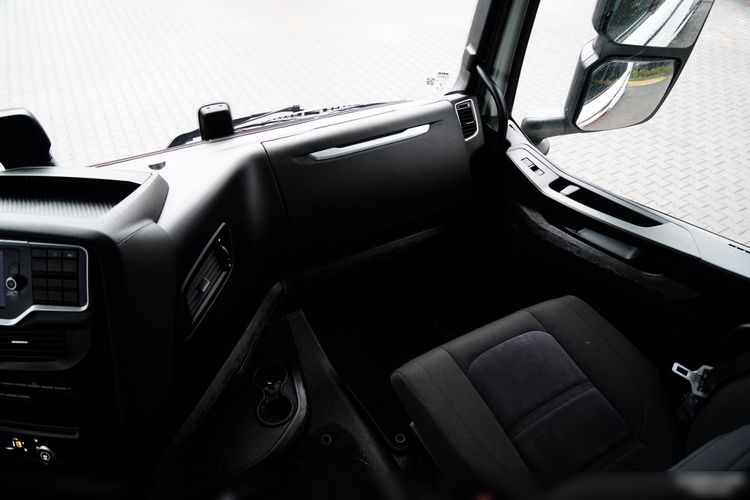 Iveco S-WAY / 510 / RETARDER / KLIMA POSTOJOWA / CAŁA NA PODUSZKACH  zdjęcie 33