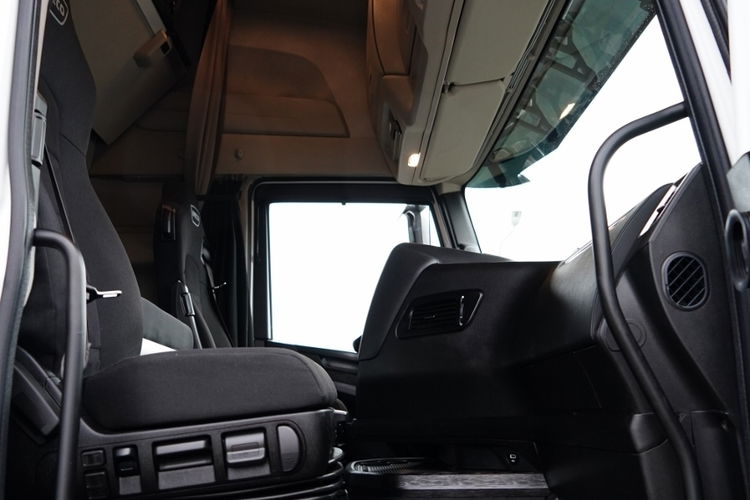 Iveco S-WAY / 510 / RETARDER / KLIMA POSTOJOWA / CAŁA NA PODUSZKACH  zdjęcie 37