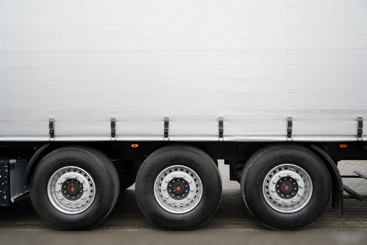 Kogel KOEGEL / FIRANKA / STANDARD  / KOSZ NA PALETY / OŚ PODONOSZONA / SAF / OPONY 100%  zdjęcie 26