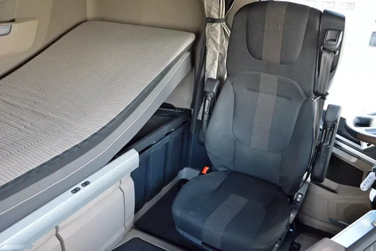 DAF XG+ 530 / ZF INTARDER / KLIMA POST. / MIĘDZYOSIE / FULL LED / ALUFELGI / zdjęcie 36