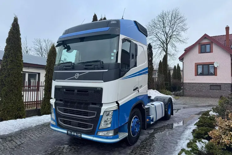 Volvo FH GLOBETROTTER zdjęcie 1