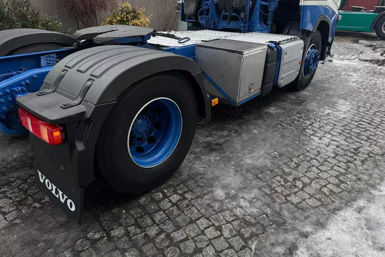 Volvo FH GLOBETROTTER zdjęcie 13