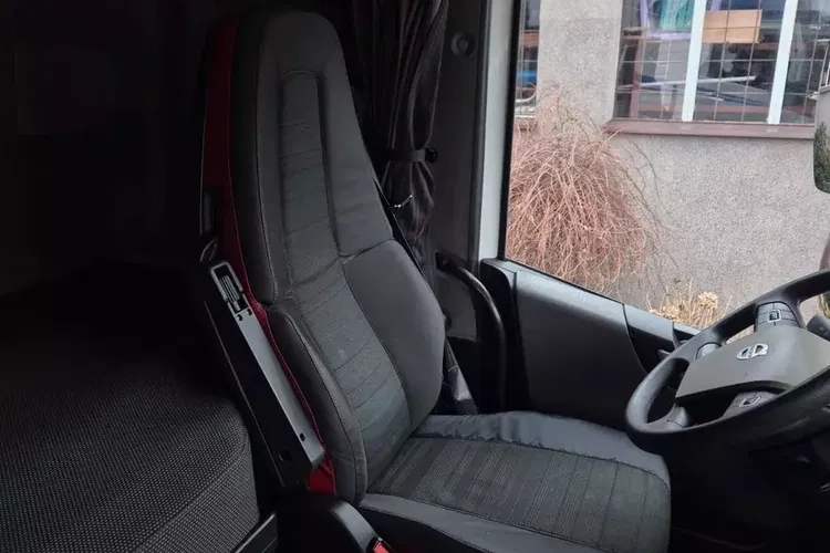 Volvo FH GLOBETROTTER zdjęcie 30