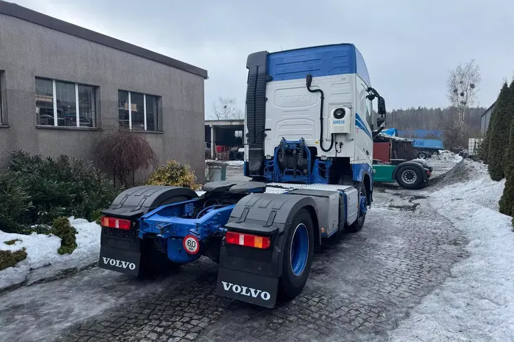 Volvo FH GLOBETROTTER zdjęcie 6