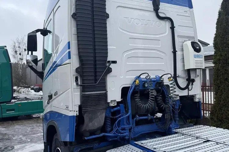 Volvo FH GLOBETROTTER zdjęcie 9