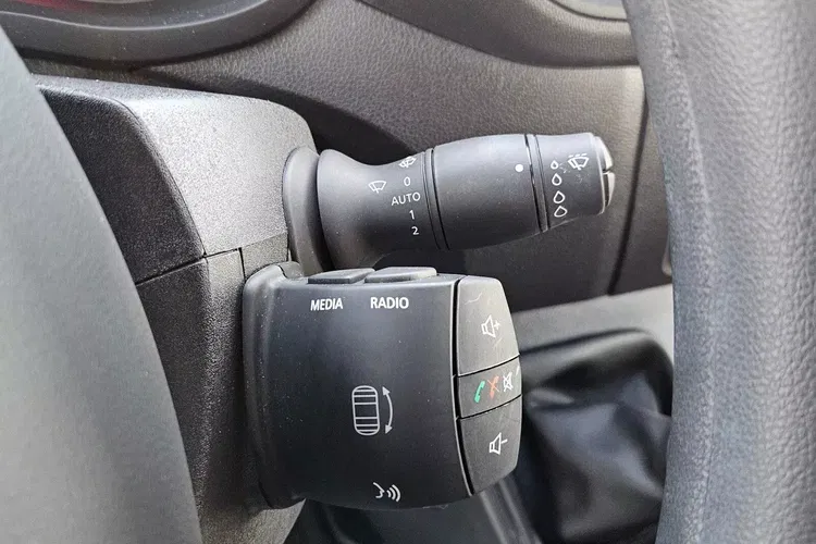 Renault Master L3H2 129999zł Netto Brygadówka 7 osób 2.3 dCi/180KM zdjęcie 25