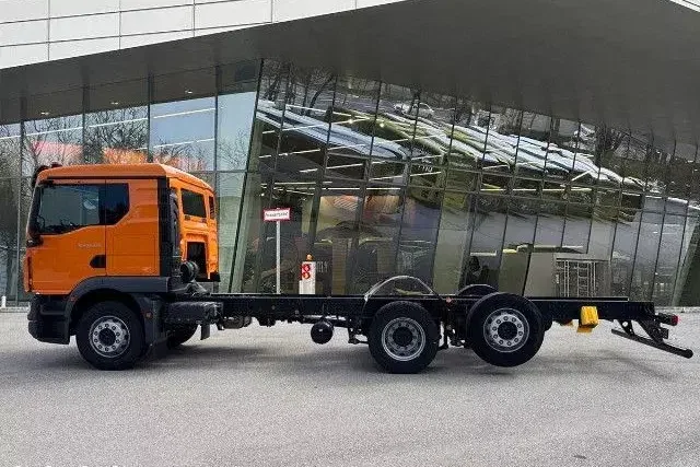 NOWE podwozie MAN TGM 26.320 6x2 / 2026 / bez przebiegu / kab. sypialna zdjęcie 8