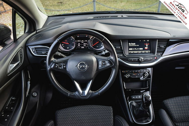 Opel Astra Z polskiego salonu  Piękny kolor  El. klapa - Led - 100% Oryginał zdjęcie 22