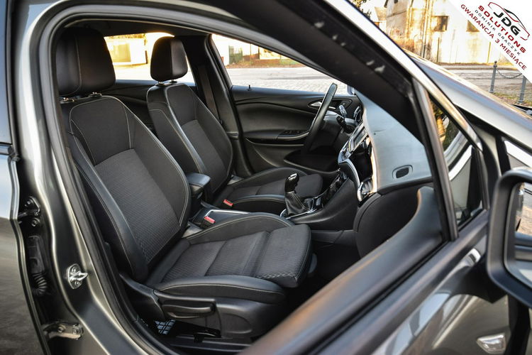 Opel Astra Z polskiego salonu  Piękny kolor  El. klapa - Led - 100% Oryginał zdjęcie 29