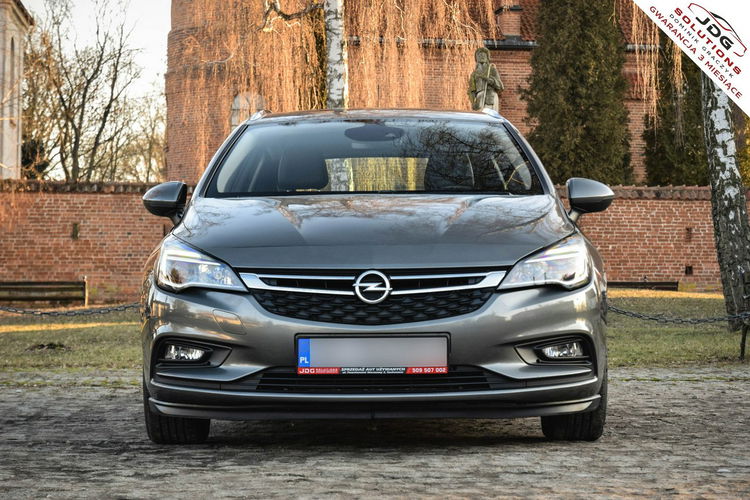 Opel Astra Z polskiego salonu  Piękny kolor  El. klapa - Led - 100% Oryginał zdjęcie 7