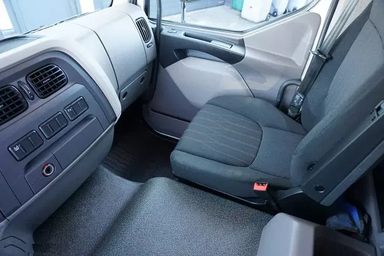 DAF LF / 260 / ACC / E 6 / FIRANKA / 18 PALET / DŁ. 7.2 M zdjęcie 38