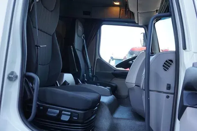 DAF LF / 260 / ACC / E 6 / FIRANKA / 18 PALET / DŁ. 7.2 M zdjęcie 8