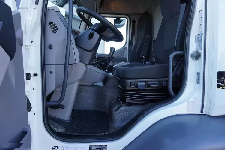 DAF LF / 290 / E 6 / FIRANKA + WINDA / ŁAD. 9 970 KG / 19 PALET zdjęcie 38