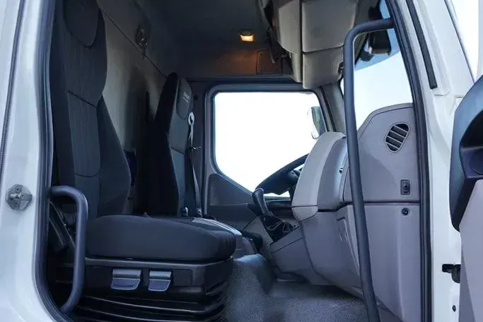 DAF LF / 290 / E 6 / FIRANKA + WINDA / ŁAD. 9 970 KG / 19 PALET zdjęcie 8