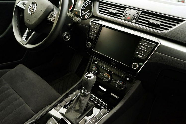Skoda Superb 1,6TDI NAVI, Xenon, skóra, automat DSG, 2017r. zdjęcie 33