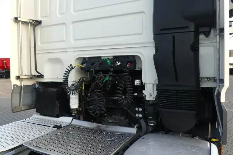 DAF XF 106.480 / LOW DECK / IDEALNY STAN / SUPER SPACE CAB / zdjęcie 15