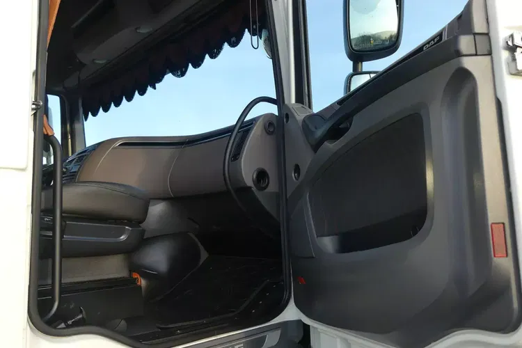 DAF XF 106.480 / LOW DECK / IDEALNY STAN / SUPER SPACE CAB / zdjęcie 21