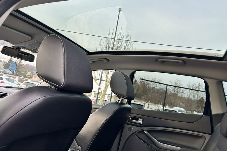 Ford Kuga zdjęcie 15