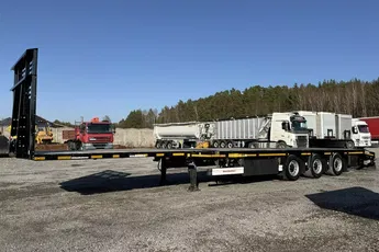 KAESSBOHRER Niskopodłogowa Telemega Rozciągana 7.25 3-Osiowa Oś skrętna