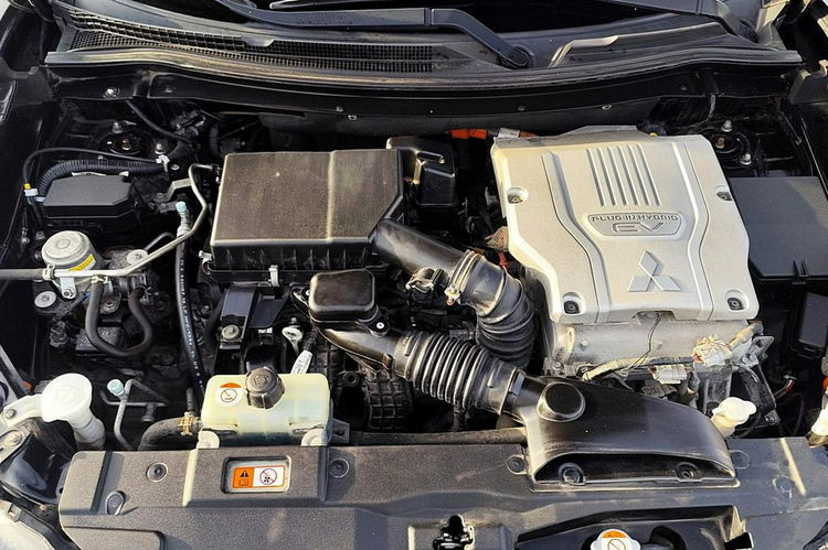 Mitsubishi Outlander 4x4 Xenon Navi Skóry Gwarancja zdjęcie 16