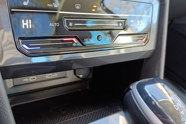 Volkswagen Tiguan 2.0 Tdi automat 30.tys.km panorama zdjęcie 14