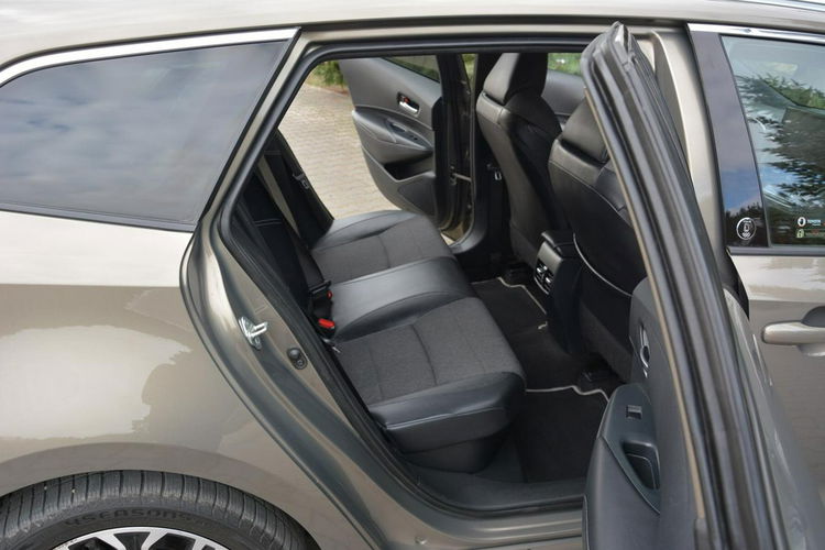 Toyota Corolla Lift FullLed RadarAcc BLIS As.Pasa Navi Kamera KeylessGo Aso Alu17" zdjęcie 14