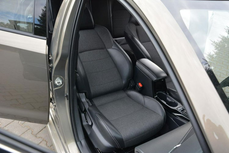 Toyota Corolla Lift FullLed RadarAcc BLIS As.Pasa Navi Kamera KeylessGo Aso Alu17" zdjęcie 16