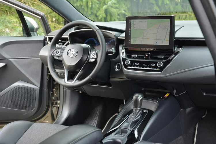 Toyota Corolla Lift FullLed RadarAcc BLIS As.Pasa Navi Kamera KeylessGo Aso Alu17" zdjęcie 18