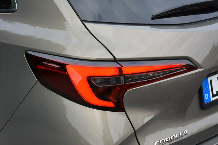 Toyota Corolla Lift FullLed RadarAcc BLIS As.Pasa Navi Kamera KeylessGo Aso Alu17" zdjęcie 35