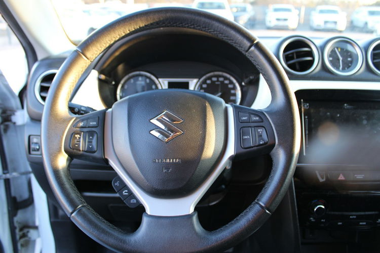 Suzuki Vitara Grzane siedzenia, salon polska, kamera cofania, Faktura Marża zdjęcie 19