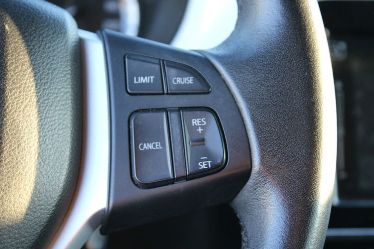 Suzuki Vitara Grzane siedzenia, salon polska, kamera cofania, Faktura Marża zdjęcie 21