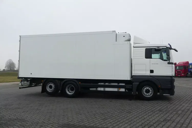 MAN TGA 26.400 6x2 / CHŁODNIA /  / KABINA SYPIALNA / zdjęcie 9